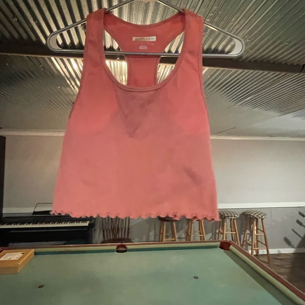 pink tank top